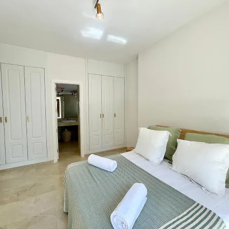 Lomas Del Club - Eaw Homes